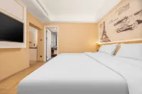 ホームイン・ポリシェロンインターナショナルホテル（瑞麗財富広場彩雲城）