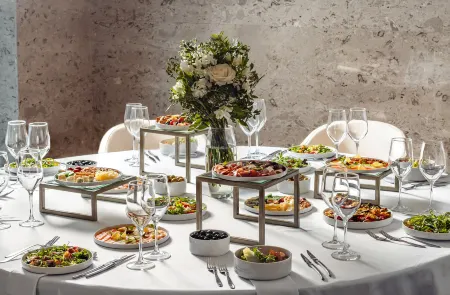 DoubleTree by Hilton Novosibirsk (Даблтри Хилтон Новосибирск)