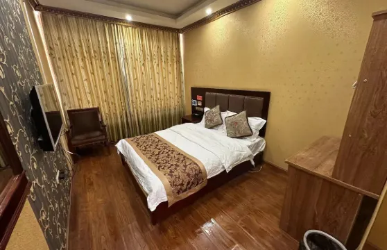 拉孜陽光商務賓館