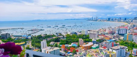 Unixx Condo Pattaya by Kevin
