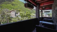 Xiaoguanzhai Hostel - Mountain view