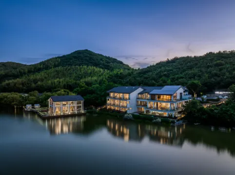 Qingfeng Jiujiantang Holiday Homestay