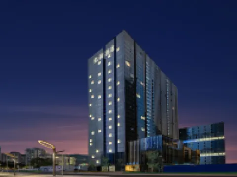 Yibo Hotel (Zhuhai Gongbei Port Fuhuali Store) Hotels in Zhuhai