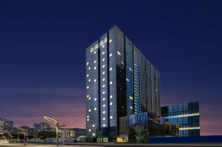 Yibo Hotel (Zhuhai Gongbei Port Fuhuali Store)