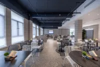 Yining Autonomous Prefecture Museum Cultural Road Light Living Hotel - Desayuno