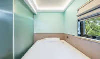 MAXACCOM Future Hotel (Shanghai Qibao Ancient Town) Hotel dekat Cuanlai Bell