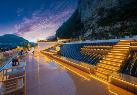 Gui Lai Xi Qi  Riverside Guesthouse (Zhenyuan Ancient Town) Отели рядом с достопримечательностью «Zhusheng Bridge»