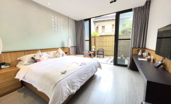 Yichun Selenium Soup Hot Spring Resort Hotelring Resort