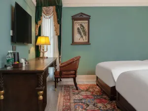 Deyang Castle Hotel