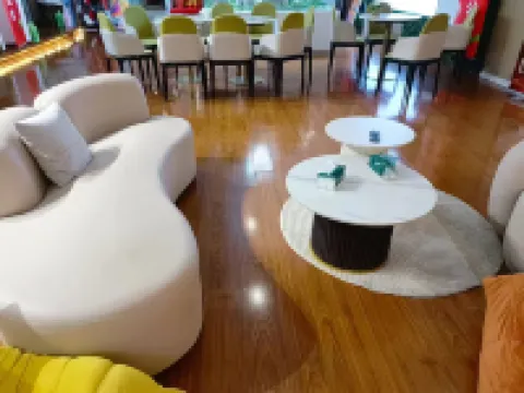 雲悅民宿（揚名地鐵站店）