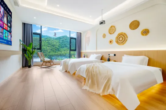 Yinlu · Guanyue Mountain View Luxury Vacation Homestay
