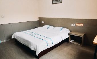 Luojiang Le to the Express Hotel