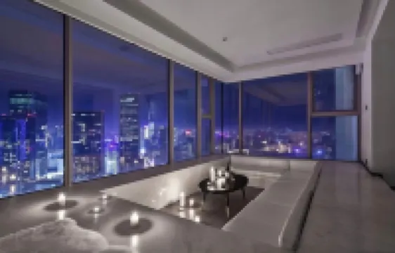 Kaiman Top Floor High Altitude Hotel (Taikoo Li Branch)
