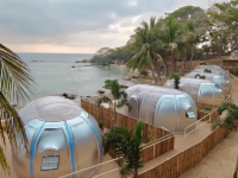 เกาะมันกลาง โรงแรมในอำเภอ แกลง