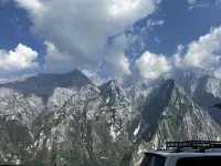Upper trekking route -Cloud Way Snow Mountain View  Homestay