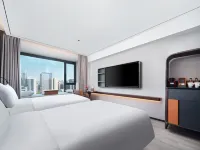 UrCove by Hyatt Xi'an Great Tang All Day Mall Các khách sạn gần Xijing University