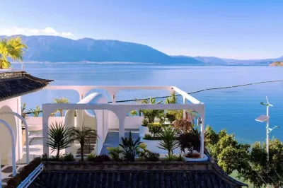 Ask the Sea View · Cloud Mirage | Afternoon Tea | 270° Seaview Garden B&B (Erhai Lake, Dali) Hotels in Small Putuo Scenic Area of Wase Town