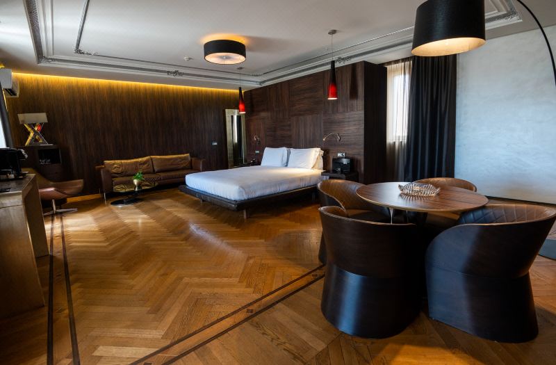 Divina Luxury Hotel
