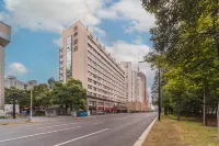 全季酒店(上海徐匯肇嘉浜路店) 鄰近上海公安博物館的酒店