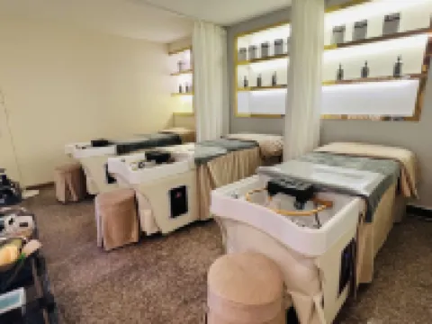 Xinyuan Hotel (Duyun Wanda Plaza)