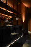 Monster Planet Art Inn - bar