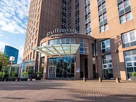 Pullman Stuttgart Fontana Hotels in der Nähe von von Osterbronnstraße