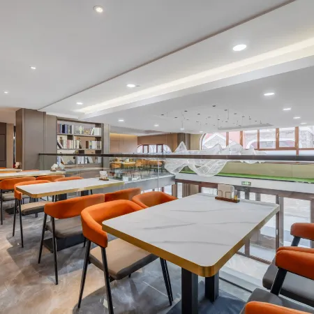 Lyman Hotel (Changbai Mountain North Slope Distribution Center Erdao Baihe Branch)