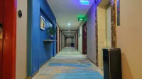 Ruijia UP Huayi Select Hotel (Linwu County Bus Station Branch) - 2 étoiles