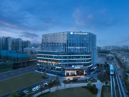 Wyndham Changsha Yanghu Hotel Отели рядом с достопримечательностью «Xie Zilong Photography Museum»