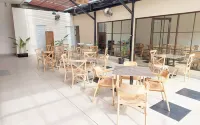 WAKAYAPA Syariah Residence Managed by Bumikarsa Bidakara - breakfast