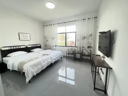 Le Dongxi Coast · Yaju (Huangliu Store) Отели рядом с достопримечательностью «Yinggehai Salt Flats»