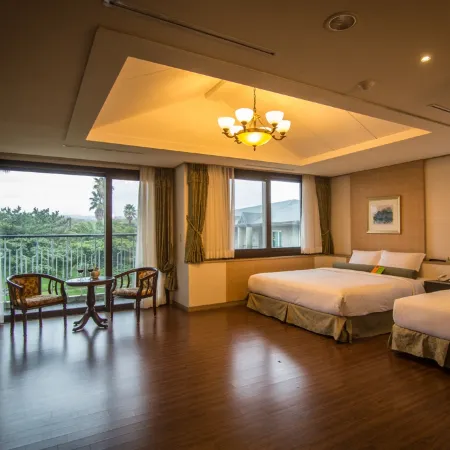 JEJU RAON GOLF CLUB VILLAGE Отели рядом с достопримечательностью «Ботанический сад Панлимвон»