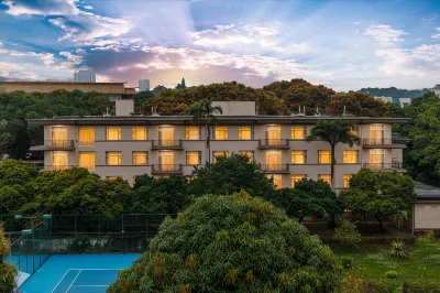 Mingyuan Hotel Hotel in zona Ronghe the Central Commercial Street