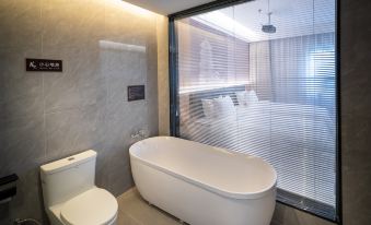 Yichun Qiyun Hot Spring Resort Hotel ( Wentang gujing Branch)