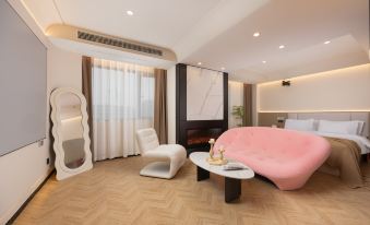 Wutong pomelo hotel (jiaxing nanhu huafu eight hundred companion store)