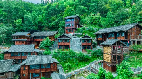 Huanggang Hecang Granary Inn