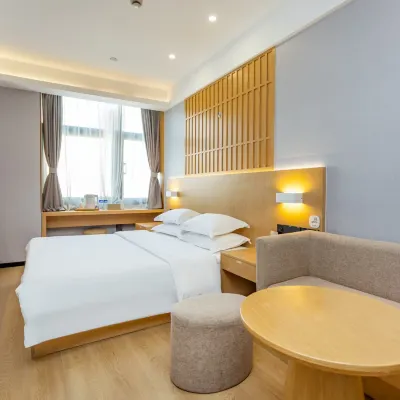 Zsmart Zhishang Hotel (Shanghai Wujiaochang Changhai Hospital Branch) Hotels near ملعب جينانغ وان