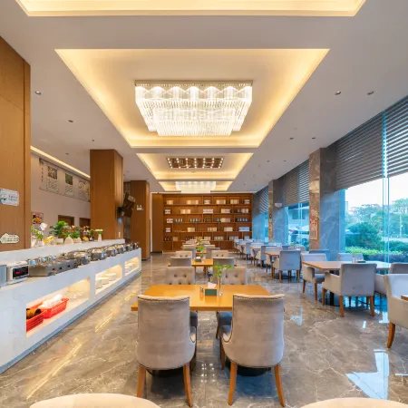 Meihao EZZI Hotel (Yingde Xianhu Bay)