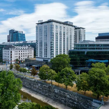 Hilton Vienna Park Hotels near Vienna City Center Station