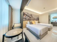 U TOR Yaowarat - Bangkok Chinatown Các khách sạn gần Trường Debsirin
