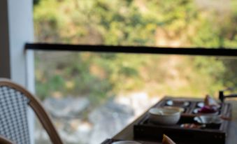 Jiesu · Mountain and mountain · French-style Mountain Residence in Lushan Mountain