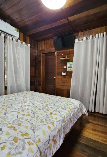 ห้องดีลักซ์พร้อมวิวรีสอร์ท(เตียงใหญ่) (Ruen3/6/7/8)