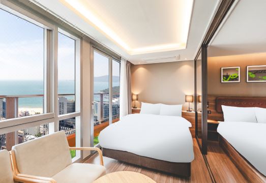 엘모멘토 해운대 근처 해운대 해변 풍경