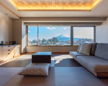 Mt. Fuji View Onsen Ooike Hotel Hotels in Fujikawaguchiko