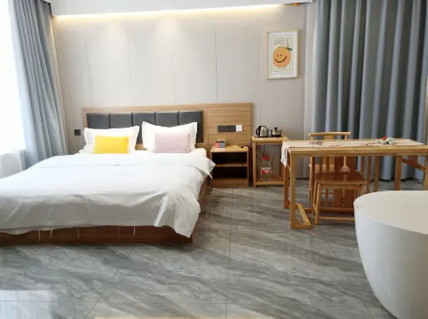 โรงแรมจิ่วฉี - ที่มีที่จอดรถ