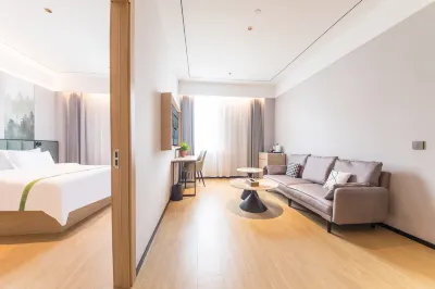 格林豪泰智選酒店（日照嵐山海上碑多島海景區店） Hotel dekat Lanshan Bathing Beach