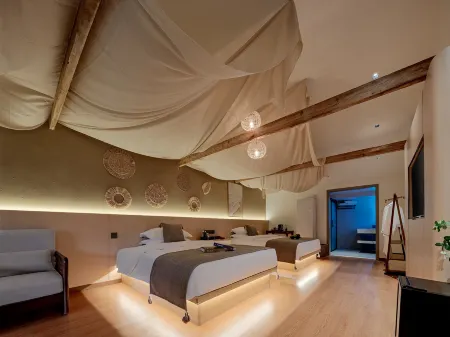 QianshanYueSceQianshan Yue Scenic Beauty Inn (Xijiang Qianhu Miao Village Store)