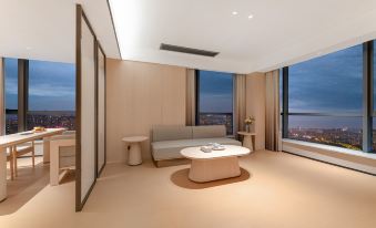 Earl Family Hotel (Chuzhou Wuyue Plaza Municipal Government)