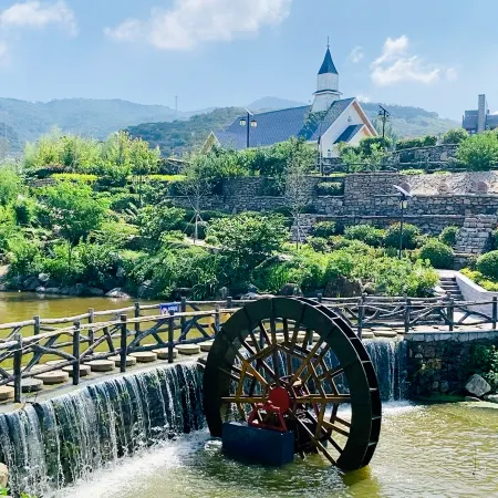 Yingzhigu Holiday Hotel