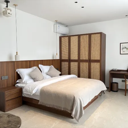 Qingruo Zhijian B&B(Dali Wenxian Tower Branch)